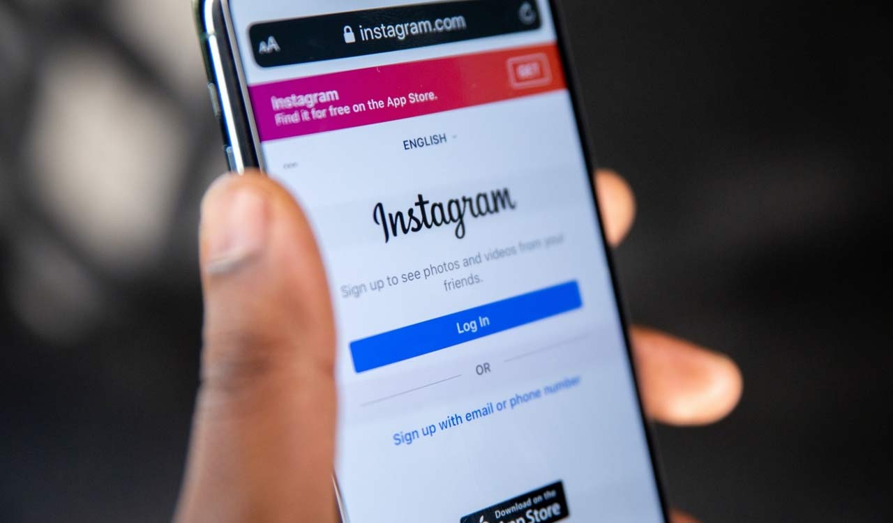 Instagram users report problems with logging in