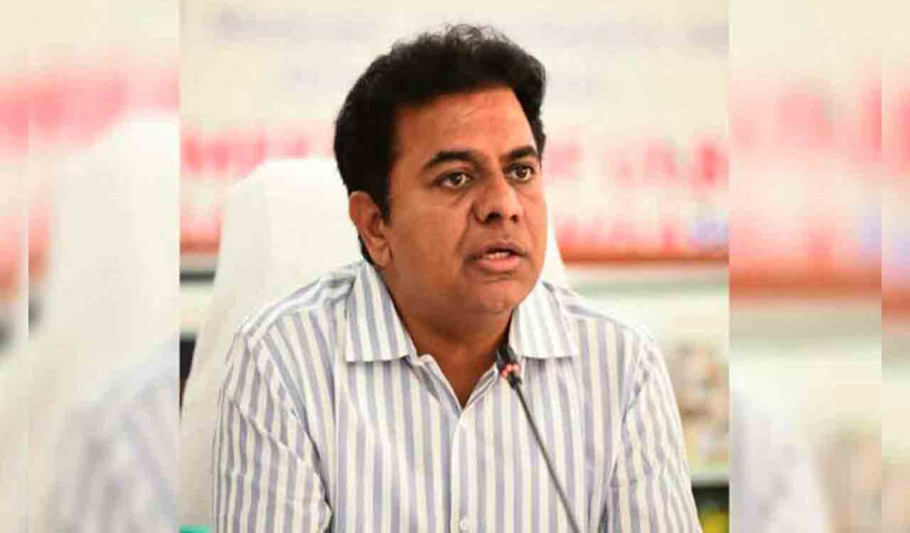 KTR ridicules Sanjay’s tantric remarks
