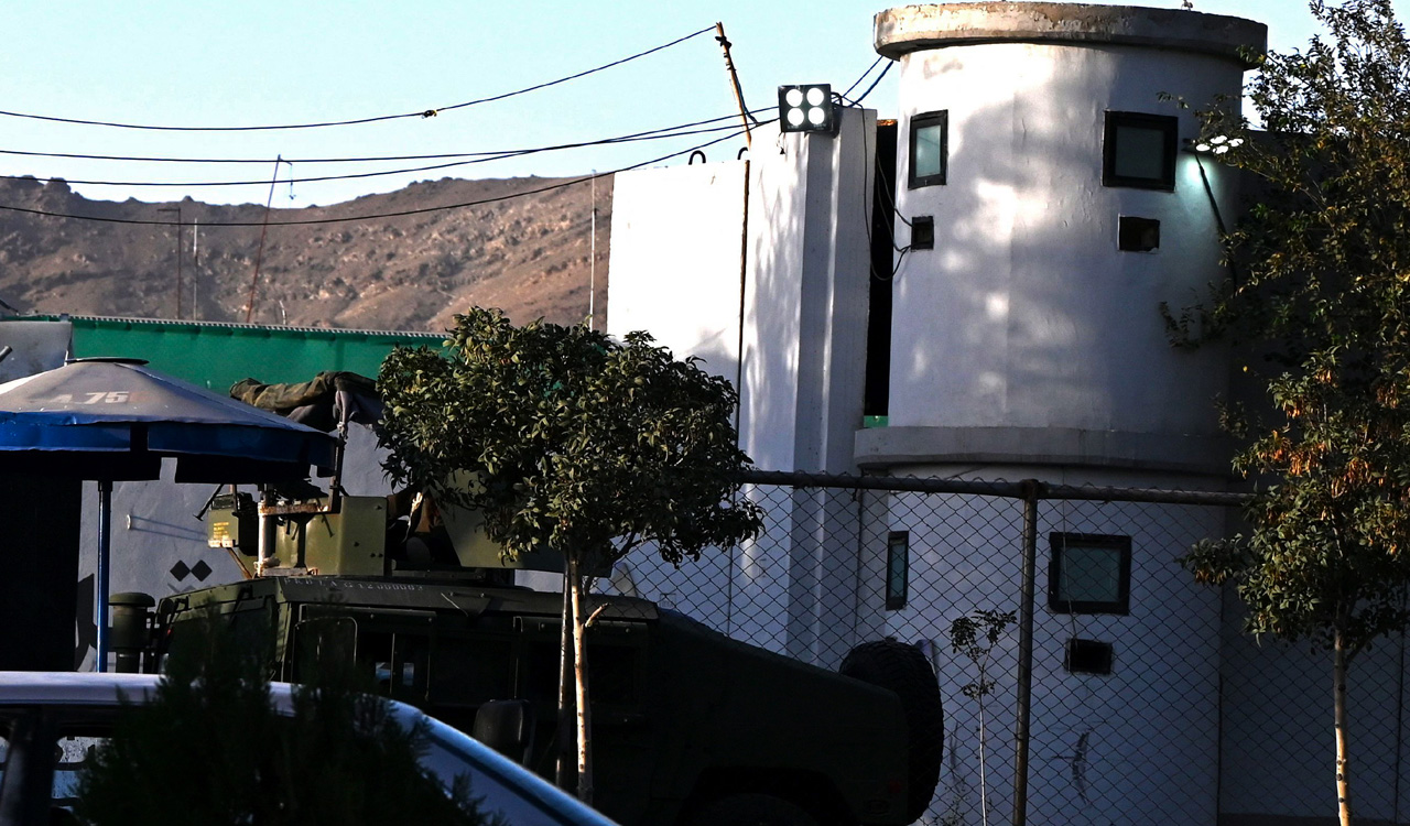 Suicide bomber strikes at a center of Taliban power, kills 4