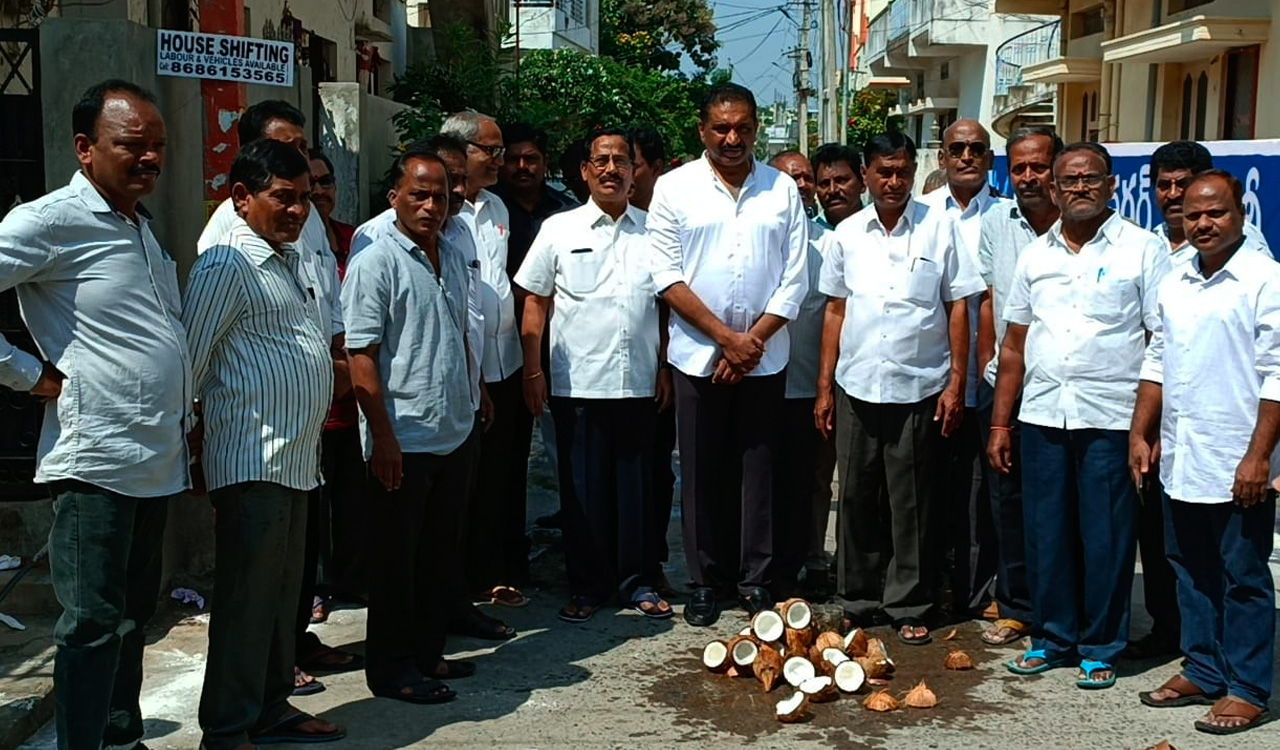 Karimnagar will be developed as clean, green city: Mayor