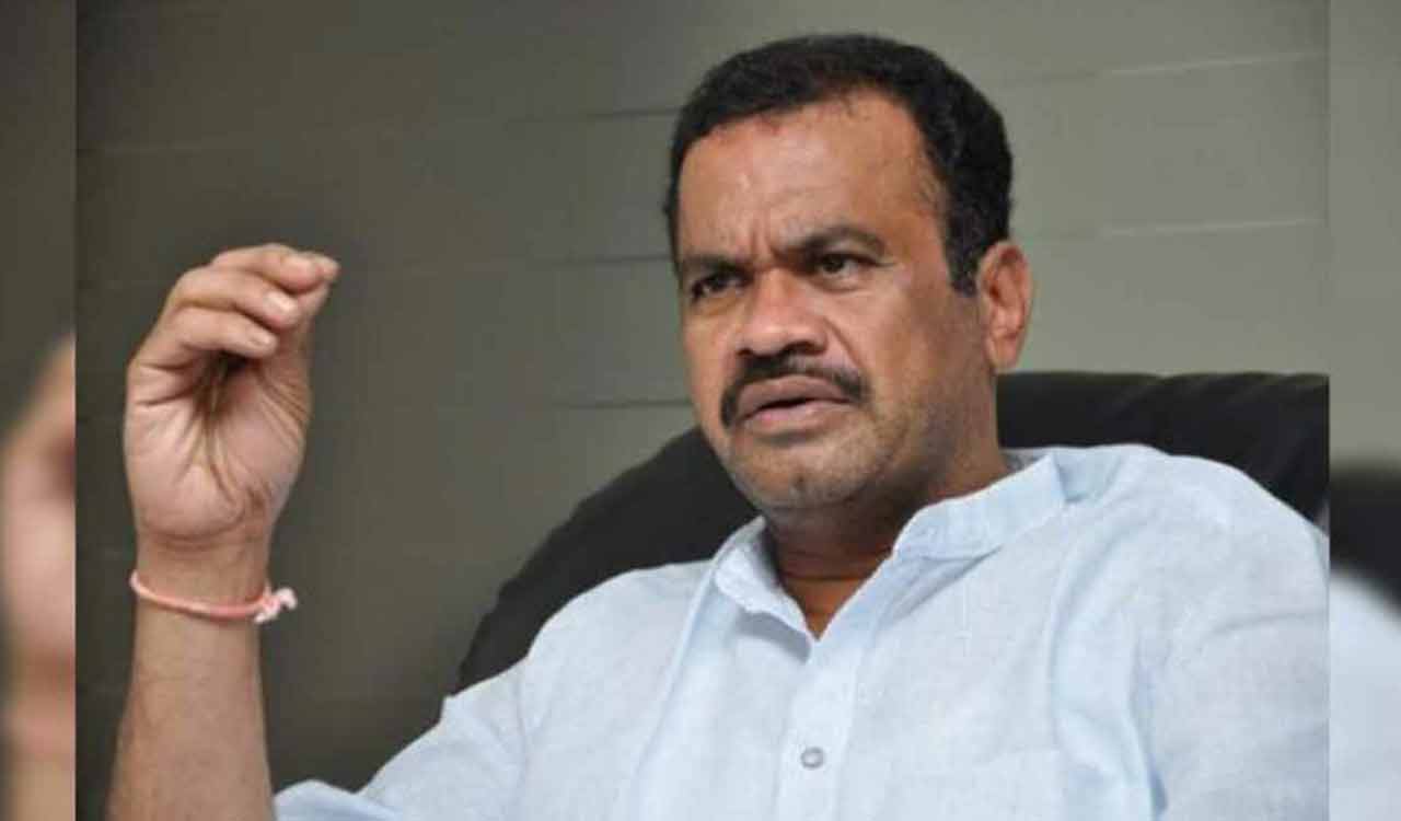 Munugode Congress leaders demand suspension of Komatireddy Venkat Reddy