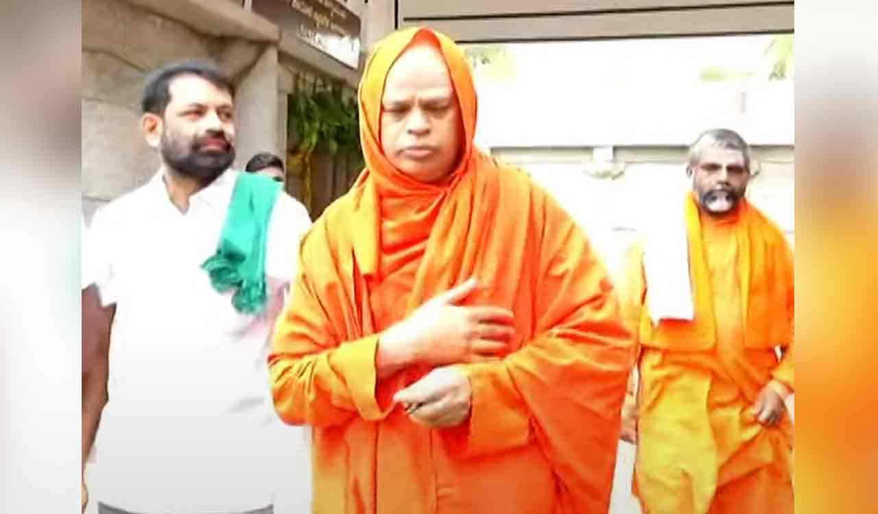 Interim pontiff appointed in place of rape-accused Lingayat seer for K’taka Mutt