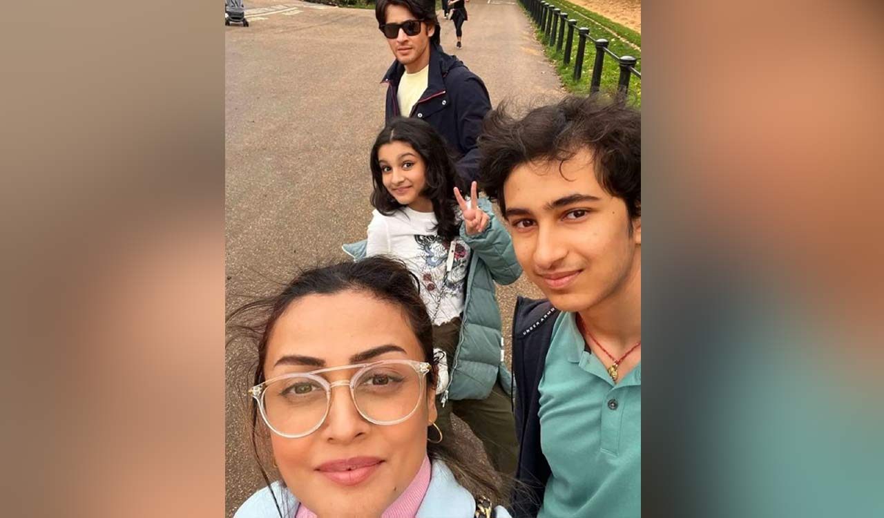 London diaries: Vacation mood on for Mahesh Babu and family