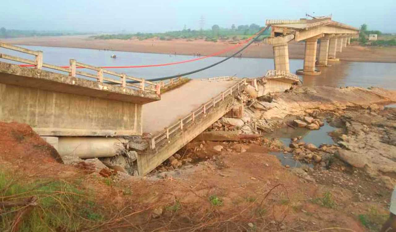 Major portion of Andevelli bridge collapses in Asifabad