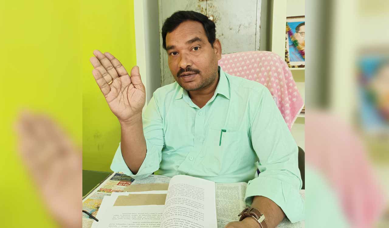 Illegal sand mining goes on in broad daylight in Mancherial