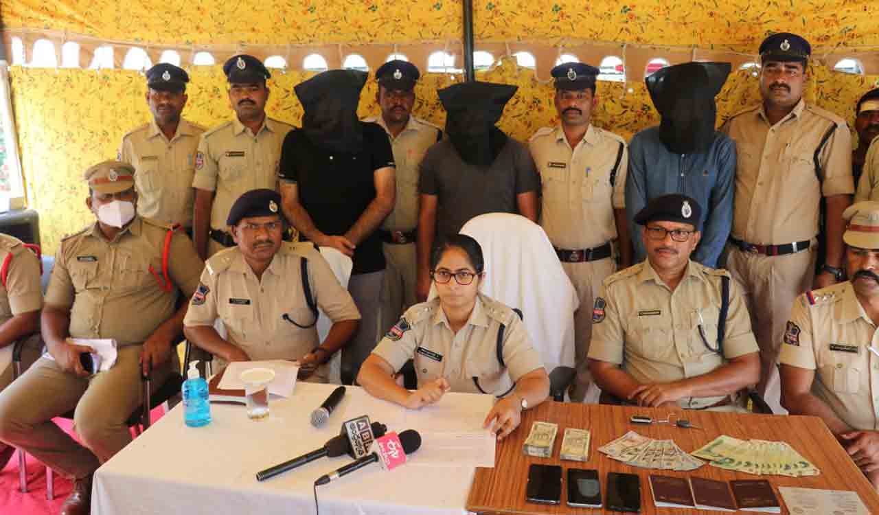 Three Iran nationals arrested for theft in Medak