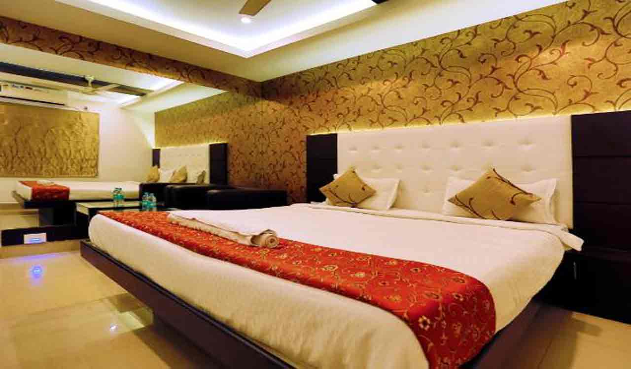 Couples secretly filmed at OYO Rooms; heres how you can check for  cameras-Telangana Today