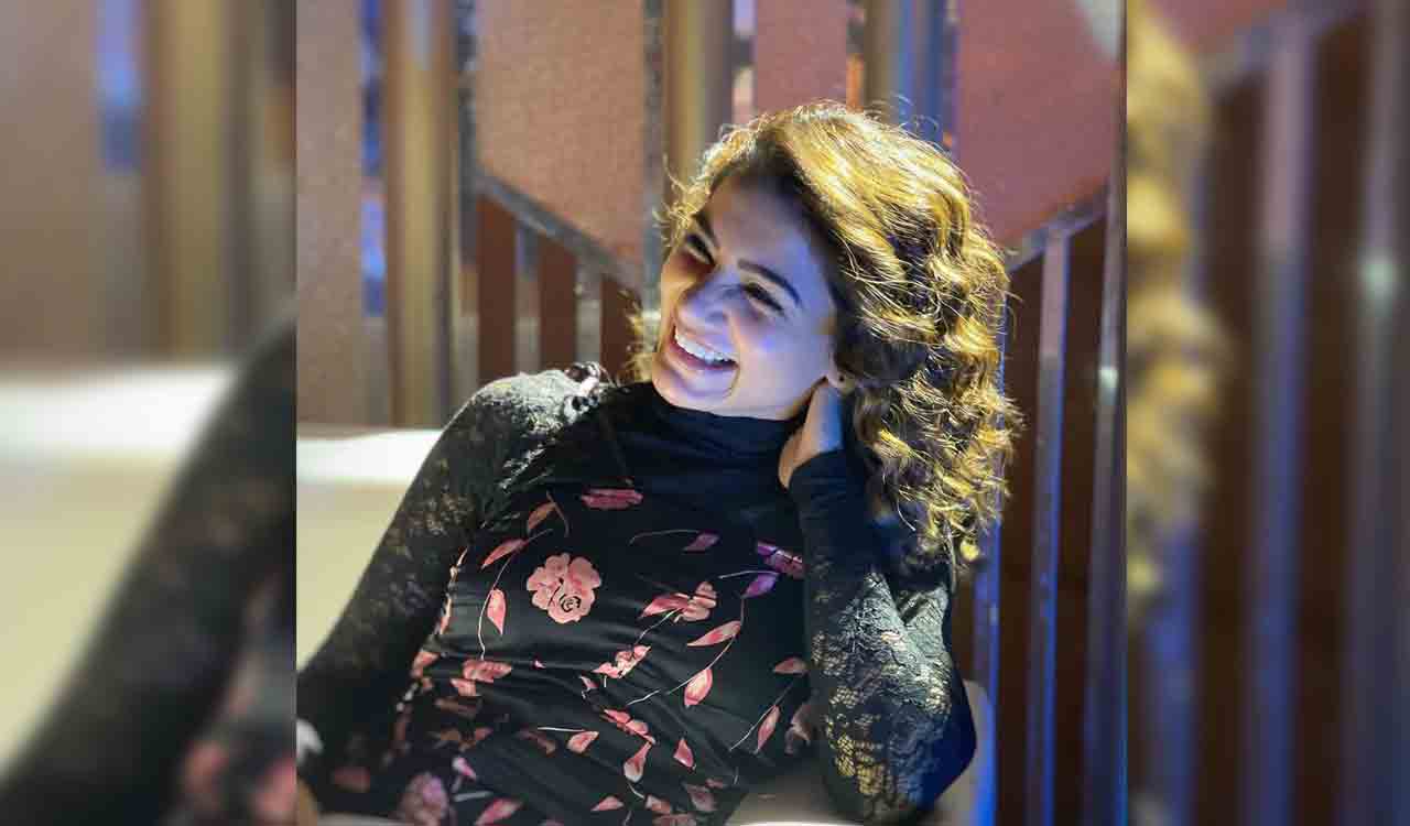 ‘You’ll never walk alone,’ Samantha shares cryptic post