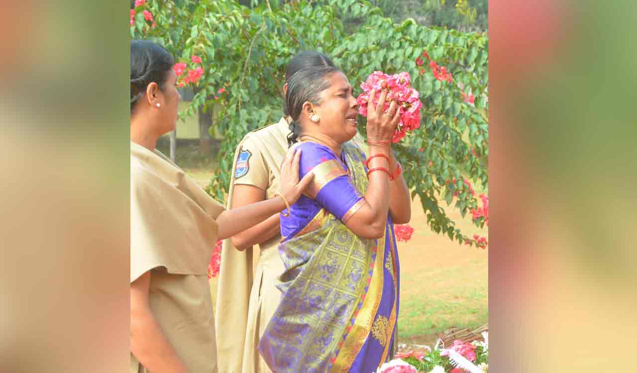 Telangana: Police commemoration day observed in Sangareddy
