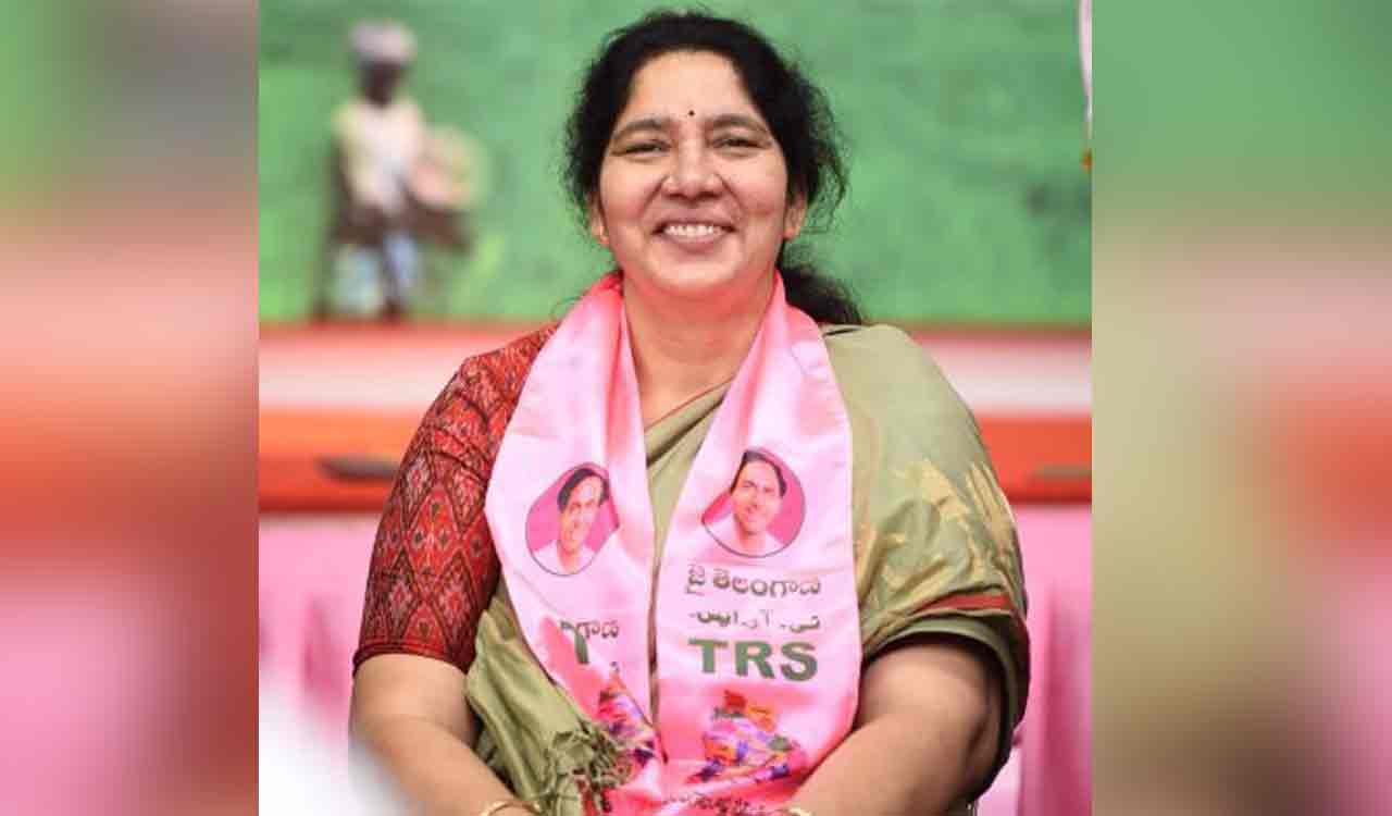 Minister Satyavati Rathod vows to walk barefoot till TRS retains power