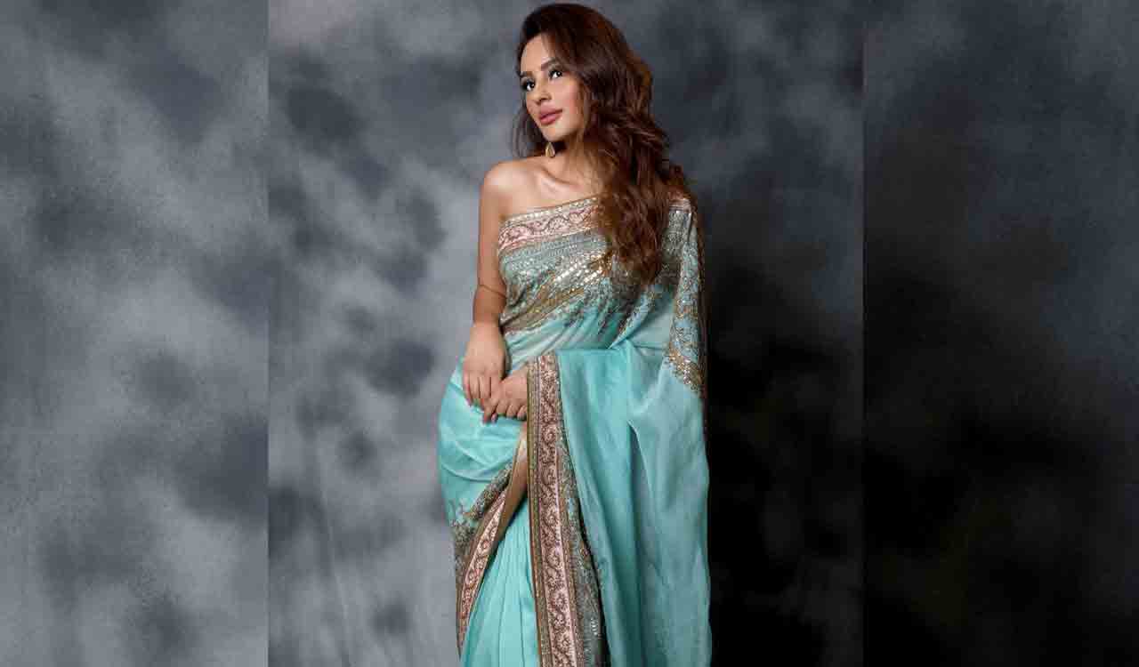 This Diwali, Seerat Kapoor shares tips on how to keep the festive weight off