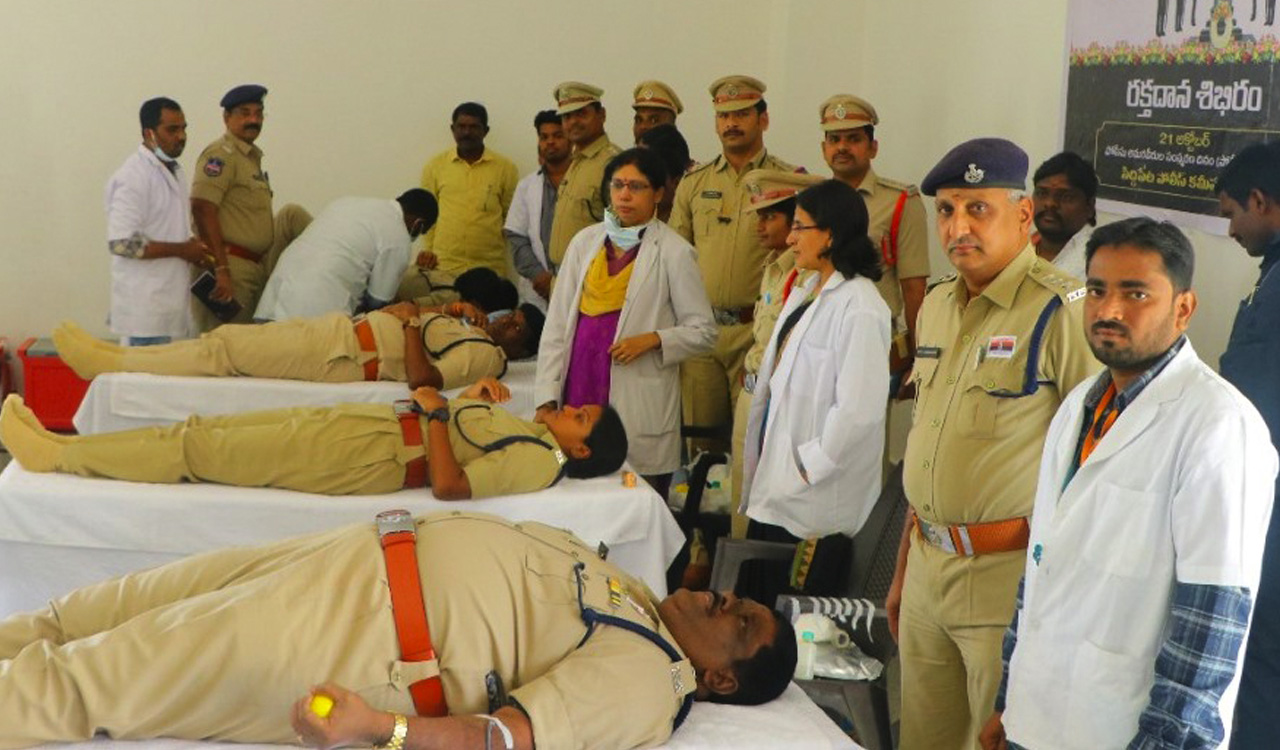 Police Commemoration Day: Siddipet Police organise blood donation camp