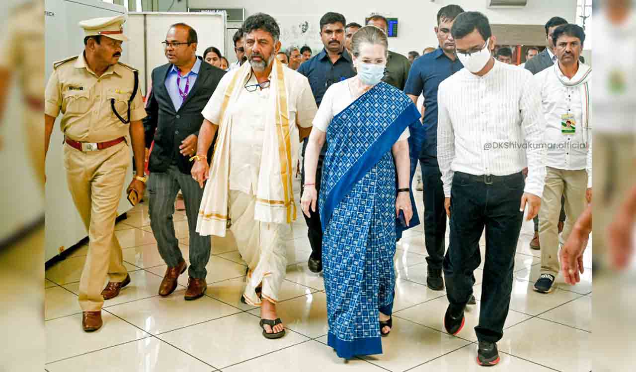 Sonia Gandhi arrives in Mysuru, to join Bharat Jodo Yatra on Oct 6