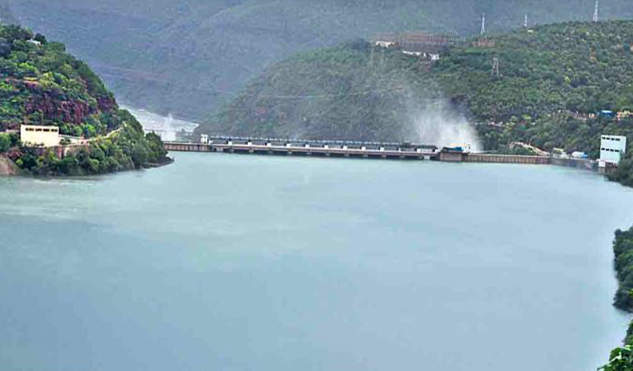 Heavy rains: Major projects in Krishna, Godavari basins reach full reservoir level