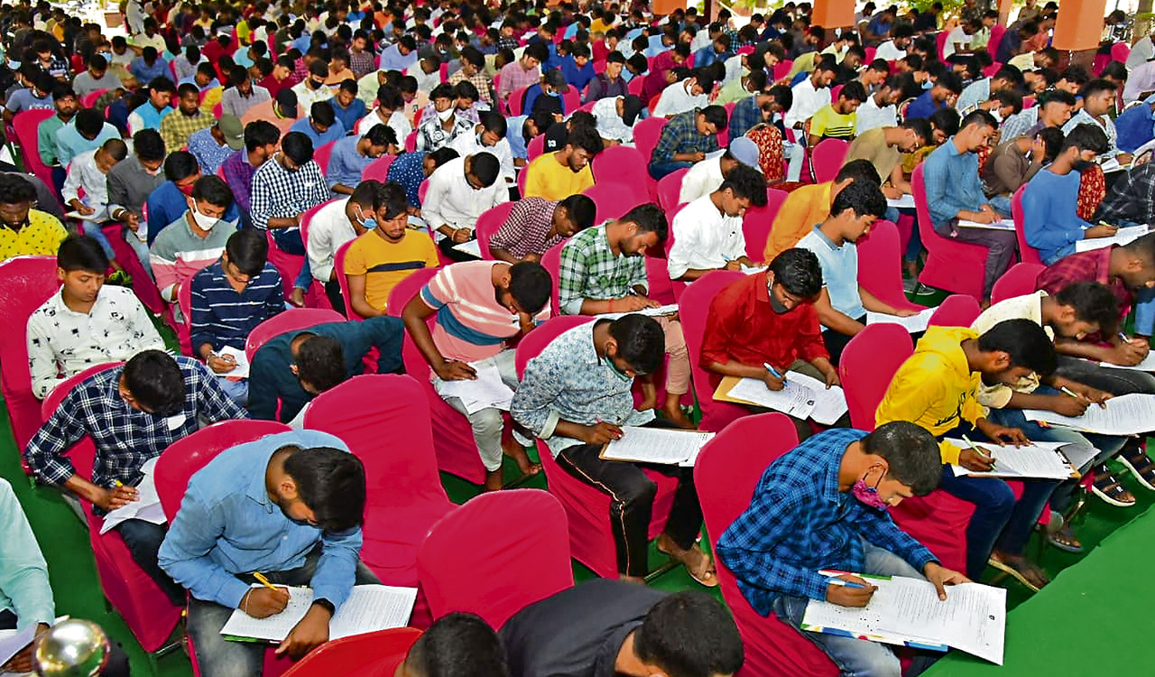 Role of Telangana Praja Samithi in the agitation