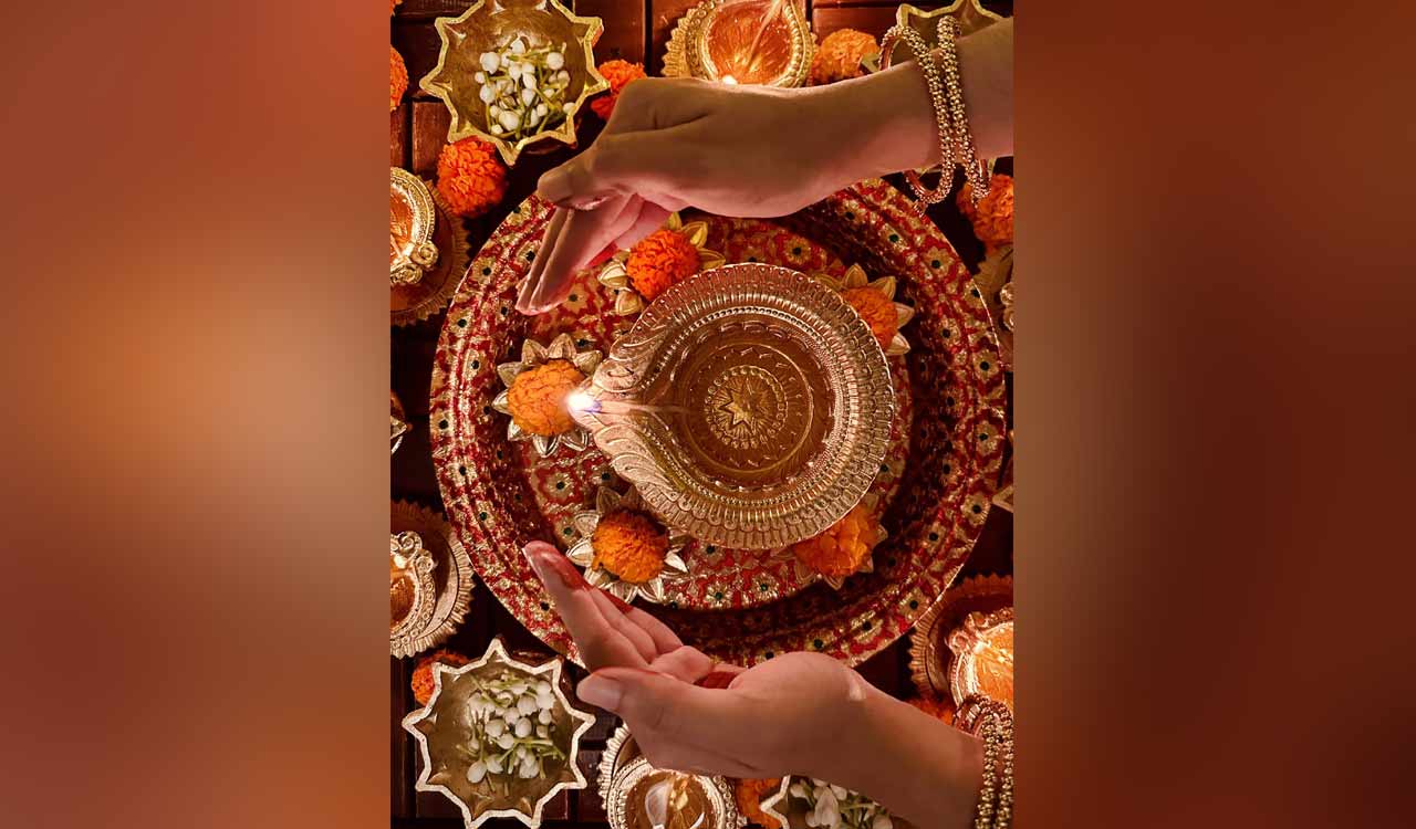 Tim Cook tweets Diwali image by Mumbai-based photographer