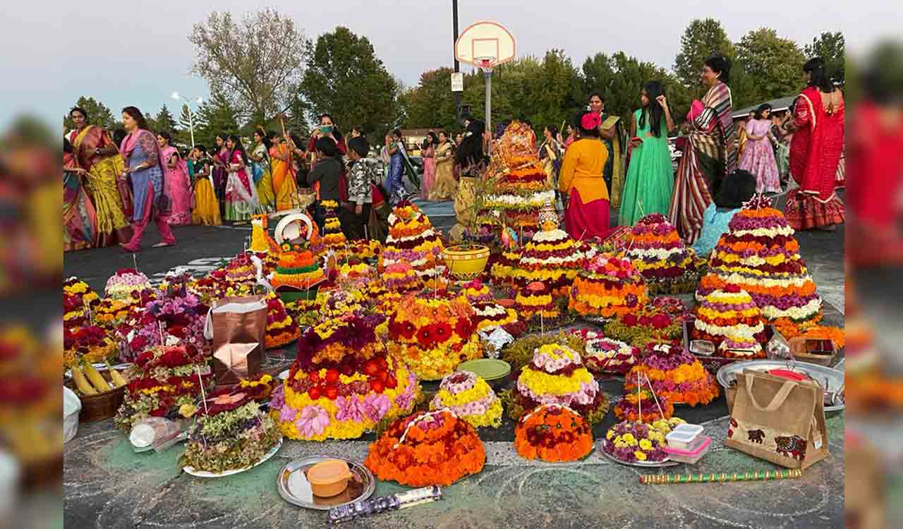 United States: Bathukamma celebrated with pomp, grandeur in Ohio