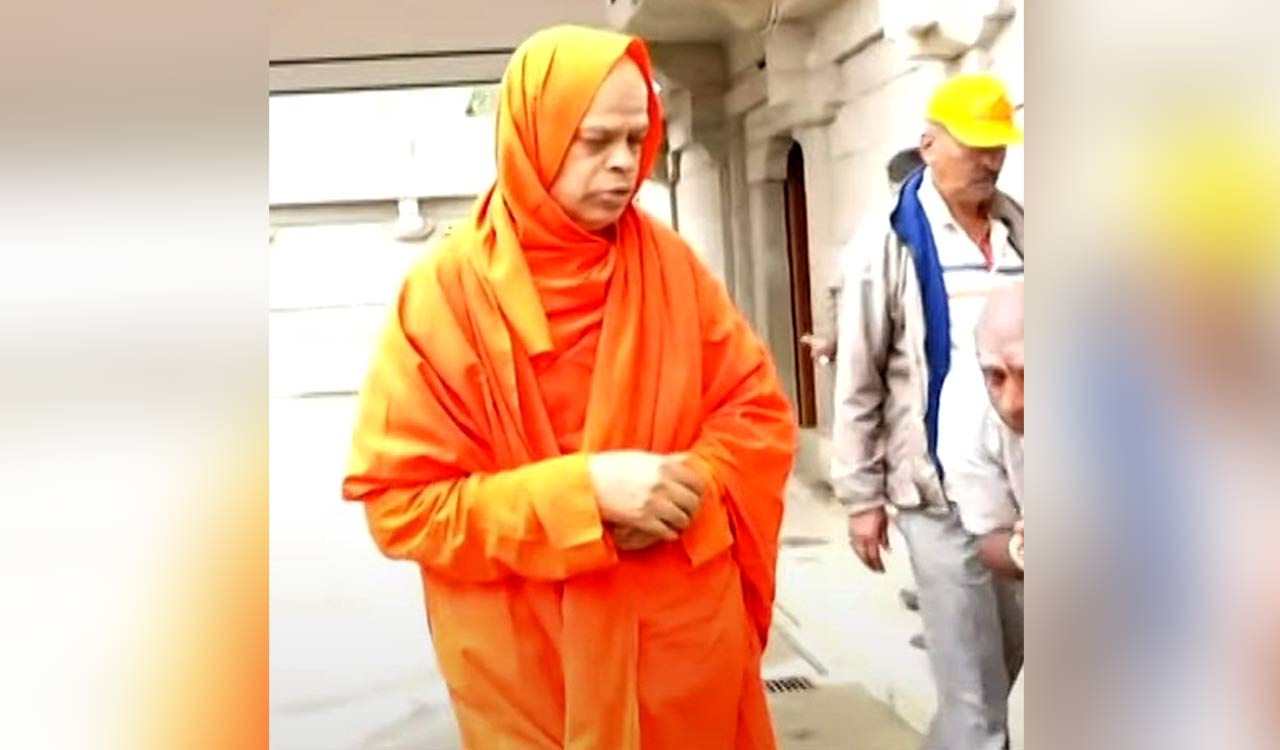 Watched helplessly as daughters taken to Lingayat seer’s pvt room: Mother recounts horror