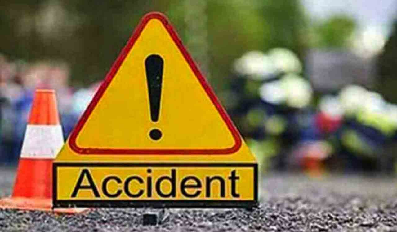 Three women killed in road accident in Jagtial