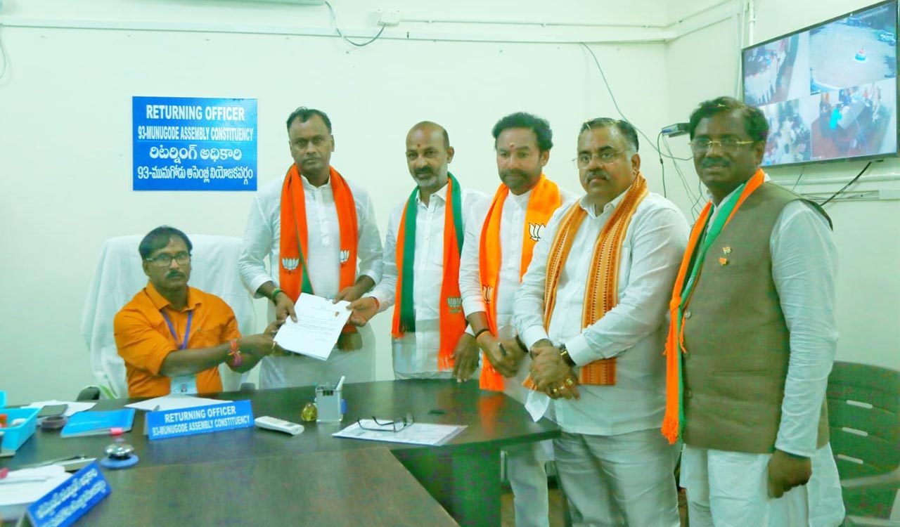 Munugode by-poll: 11 candidates file nominations on Monday