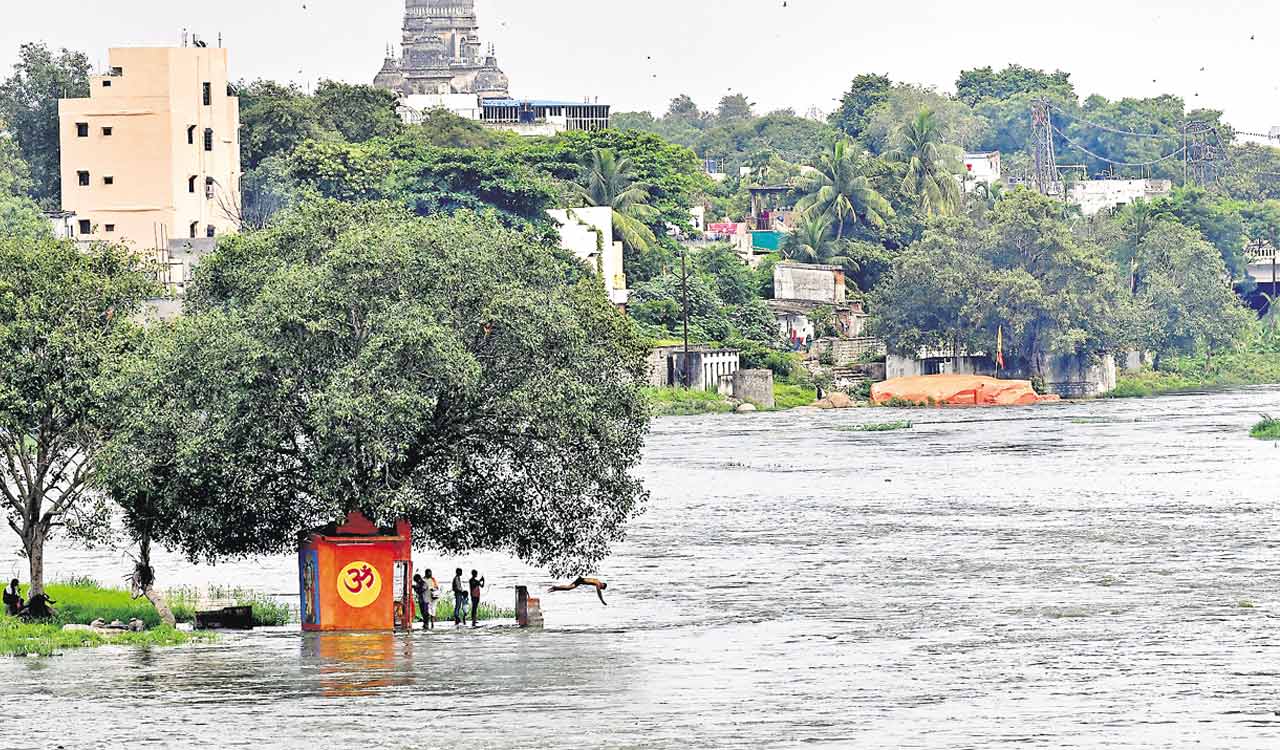 Hyderabad rains: Four gates of twin reservoirs kept open