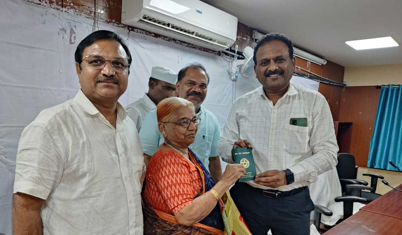 Sangareddy: Corrupt MRO transfers 27.34 acres of land illegally, Collector gets it corrected with in a month