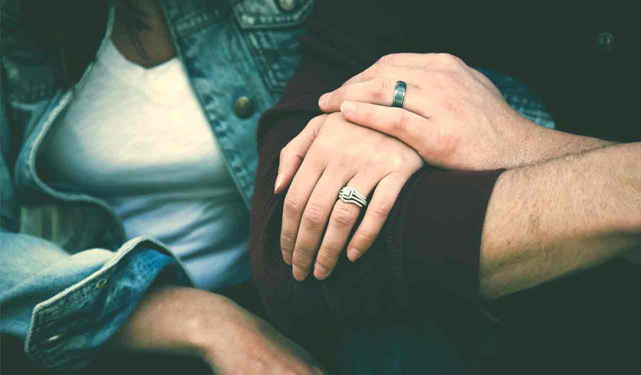 10 signs your partner is feeling insecure