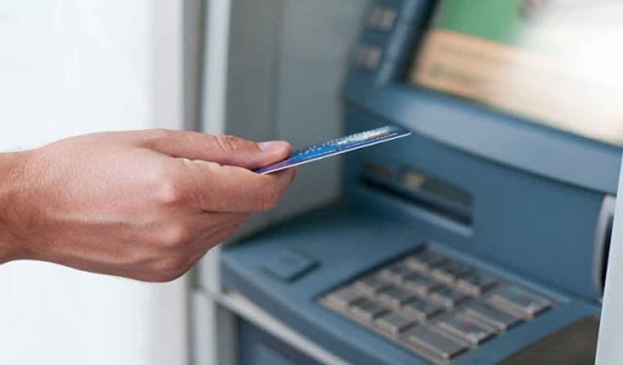 ATM dispenses extra cash in Goa town
