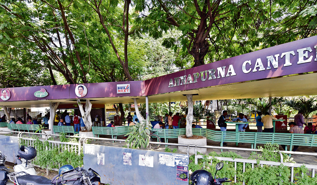 Ambience makes this Annapurna canteen in Hyderabad stand out!