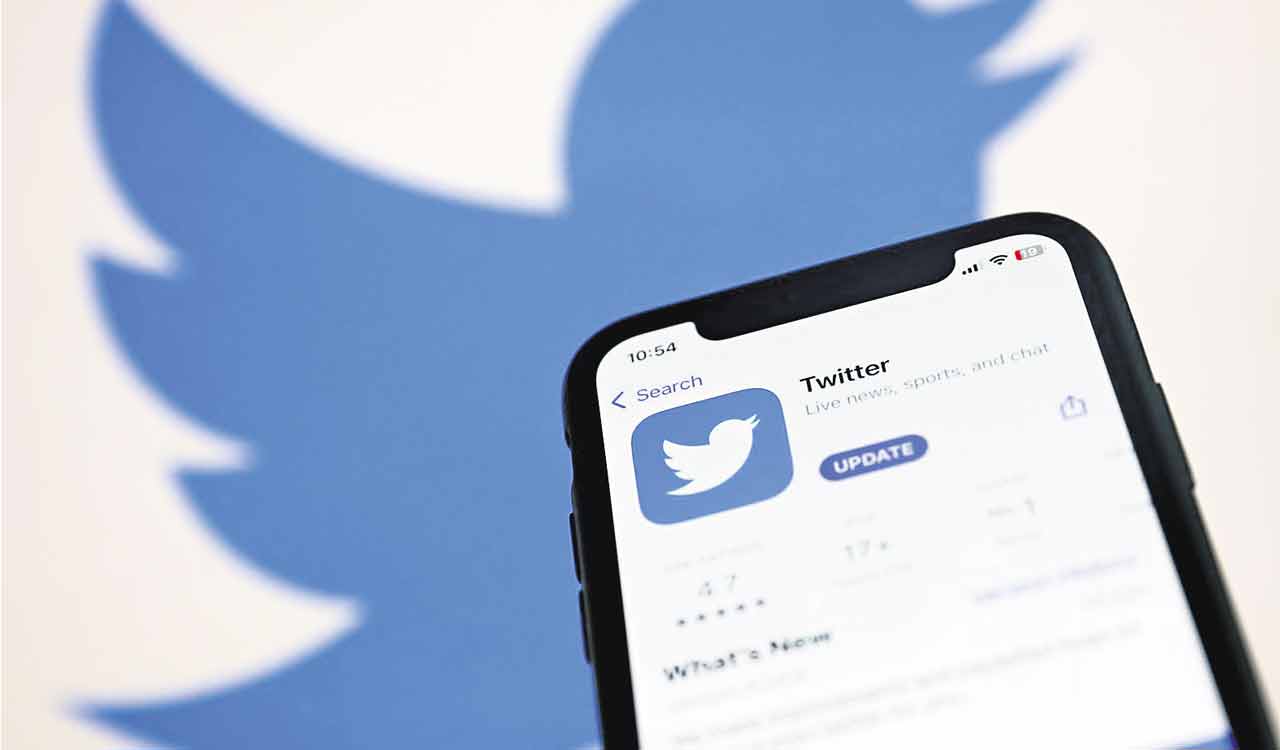 Tech Tok: Twitter, Apple lock horns
