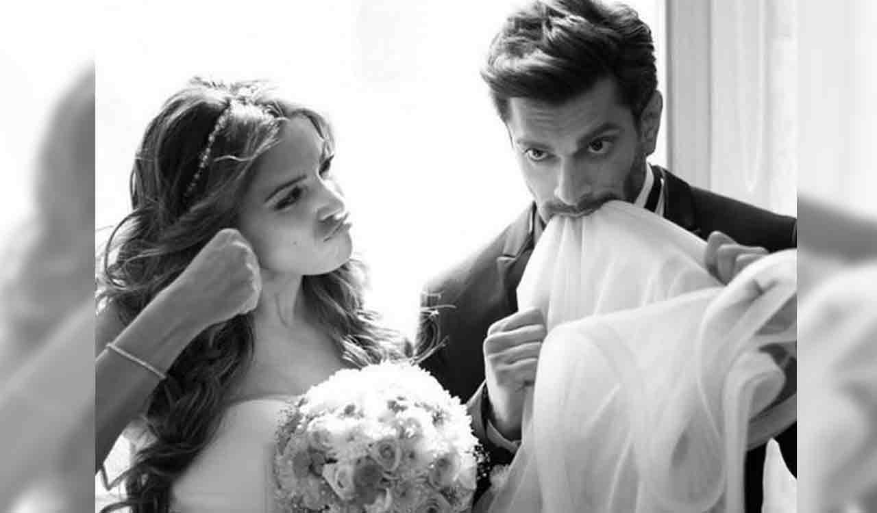 Bipasha Basu flaunts her full-grown baby bump in new selfie with Karan Singh Grover