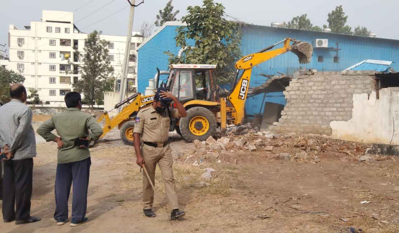 Hyderabad: Encroachments removed in acre of land in Nizampet