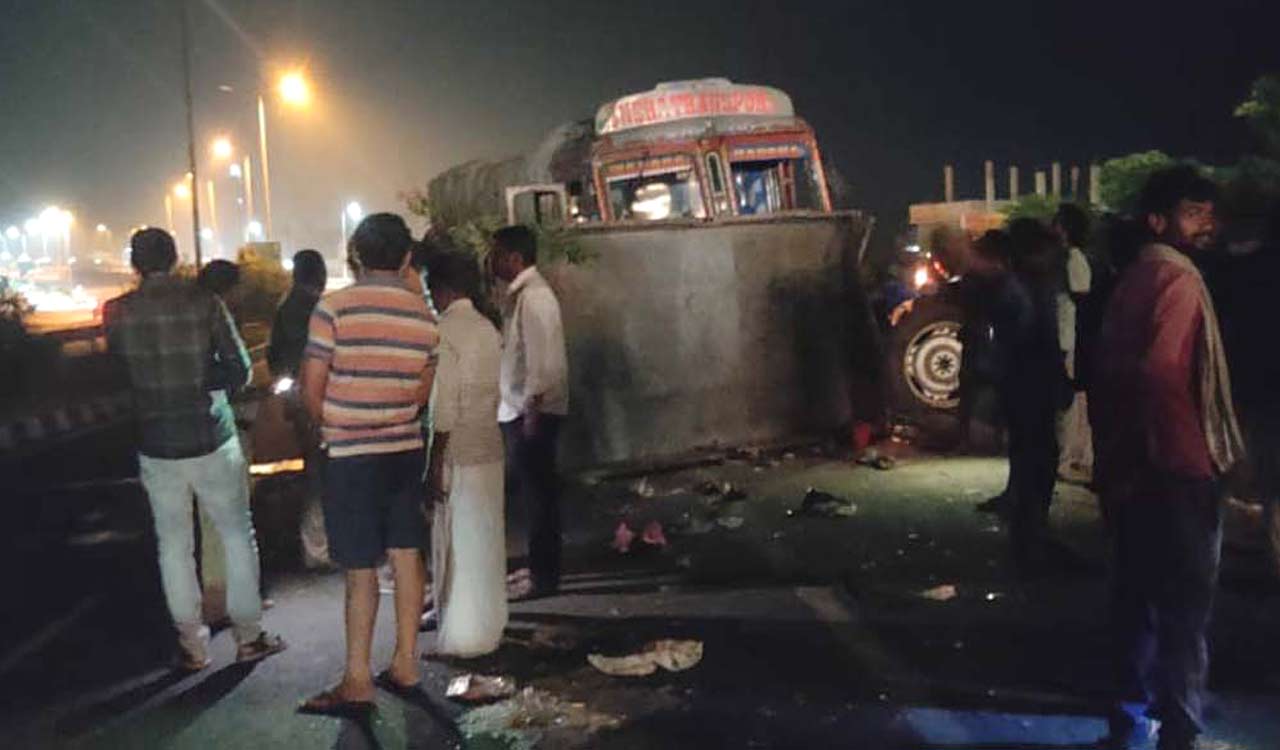 Five killed, 20 injured after lorry hits tractor in Suryapet
