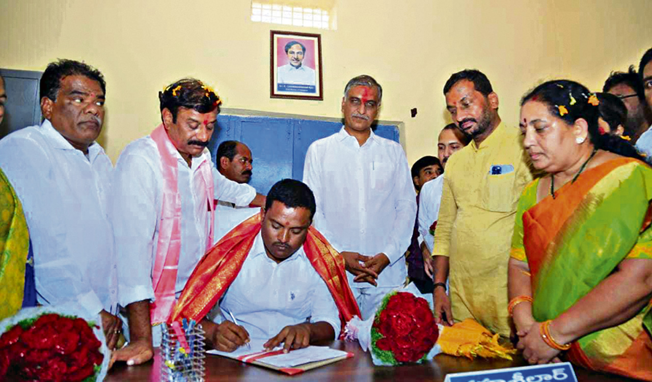 Harish Rao inaugurates Akbarpet-Bhumpally Tahsildar office