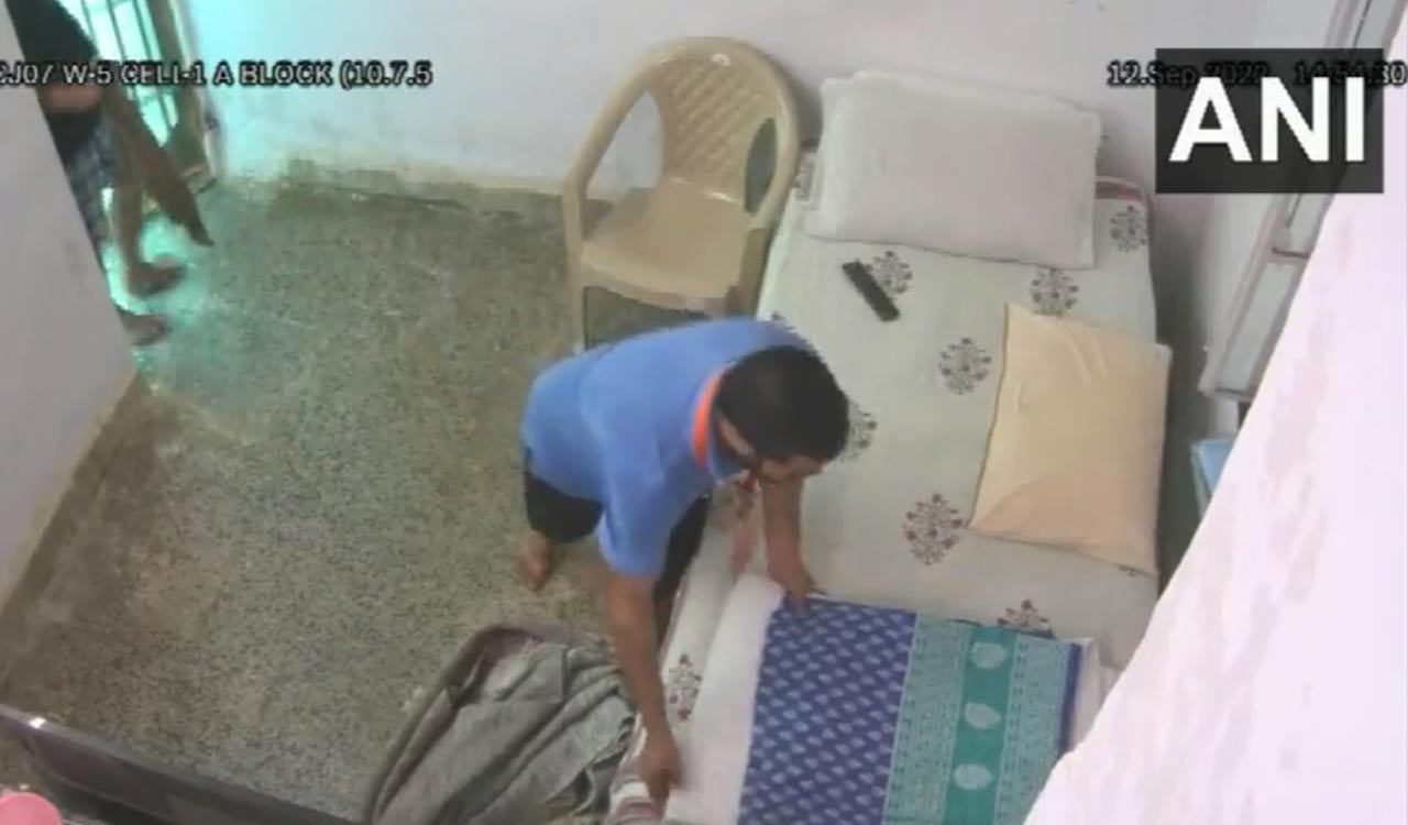 Housekeeping service at Satyendar Jain’s cell in Tihar jail sparks row