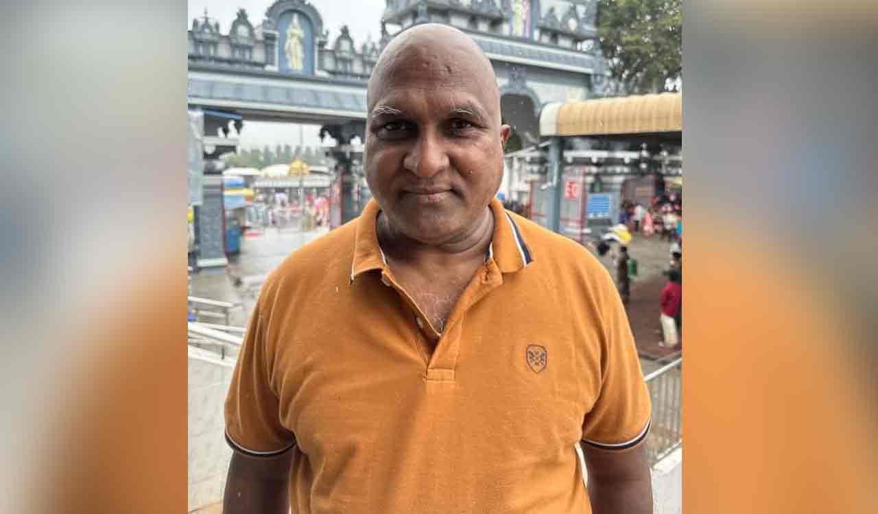 Congress leader Jagga Reddy shaves beard after 8 years