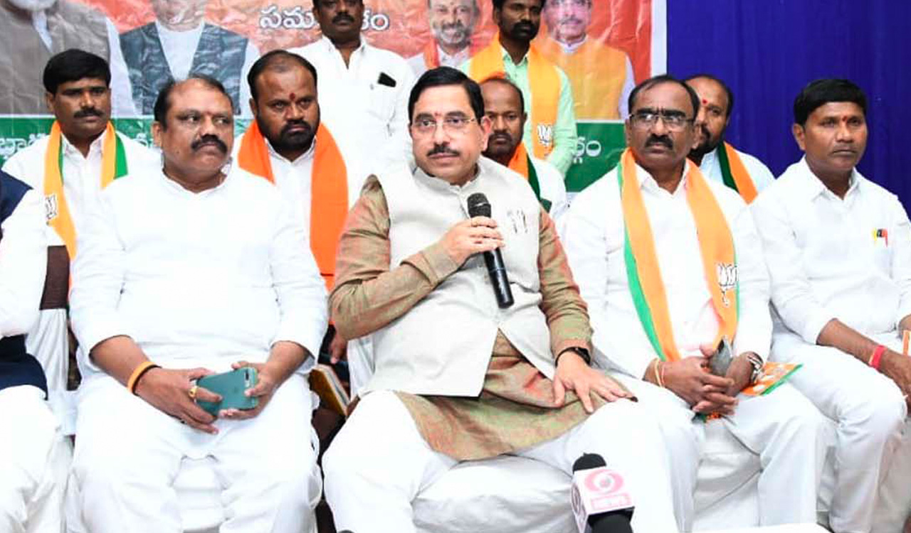 Centre not privatising SCCL, reiterates Pralhad Joshi