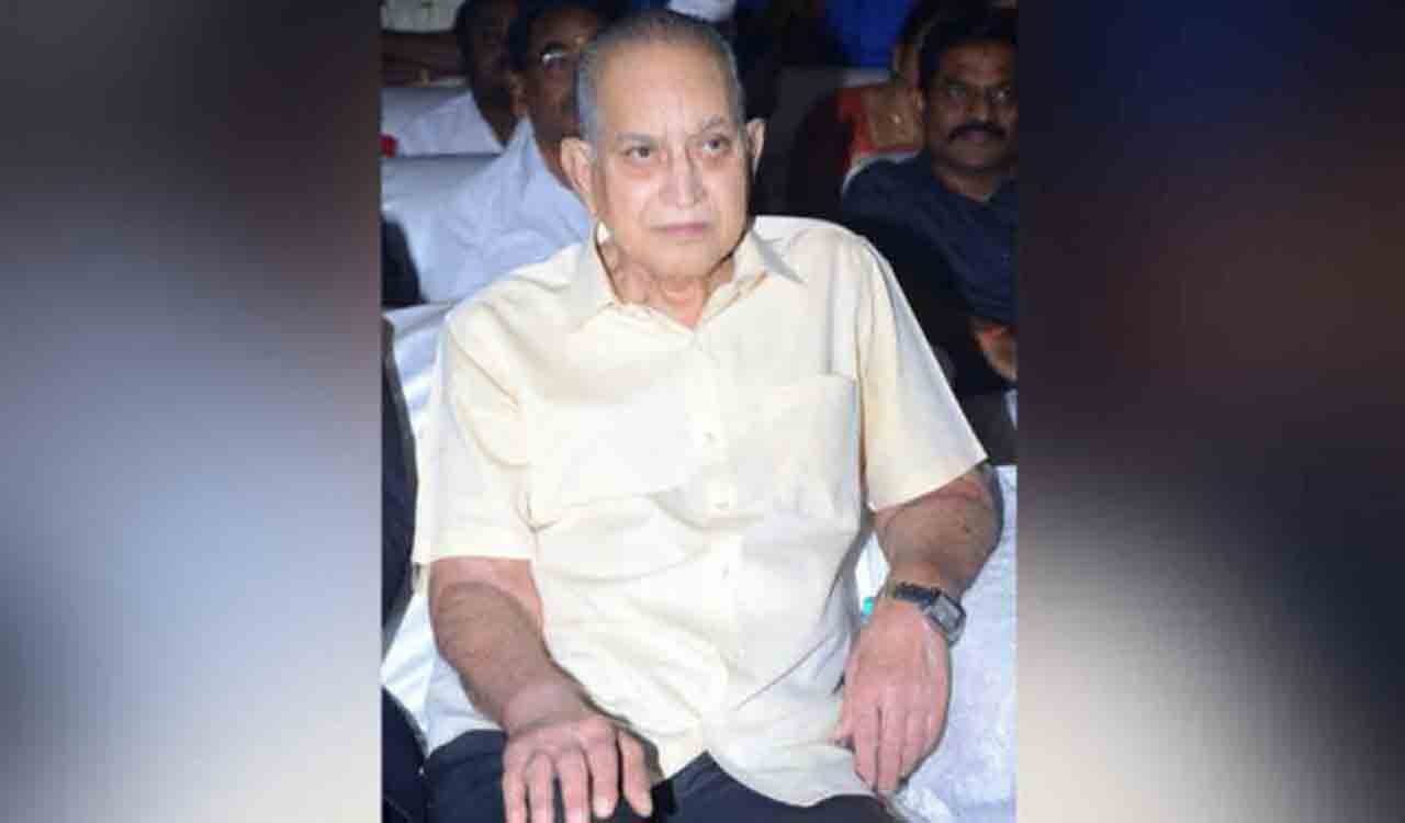 Legendary superstar Krishna to be cremated with full State honours