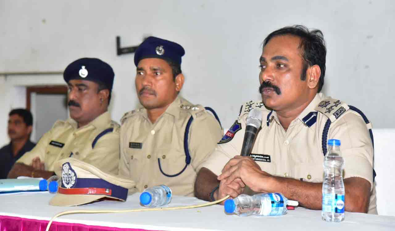 Karimnagar CP wants old criminals to change attitude