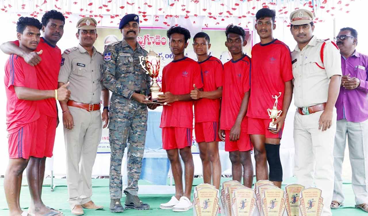 Volleyball tournament for tribal youth concludes in Kothagudem