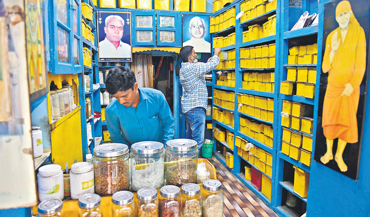 Laxmaiah Dawasaz, a 75-year-old ayurveda clinic in Hyderabad