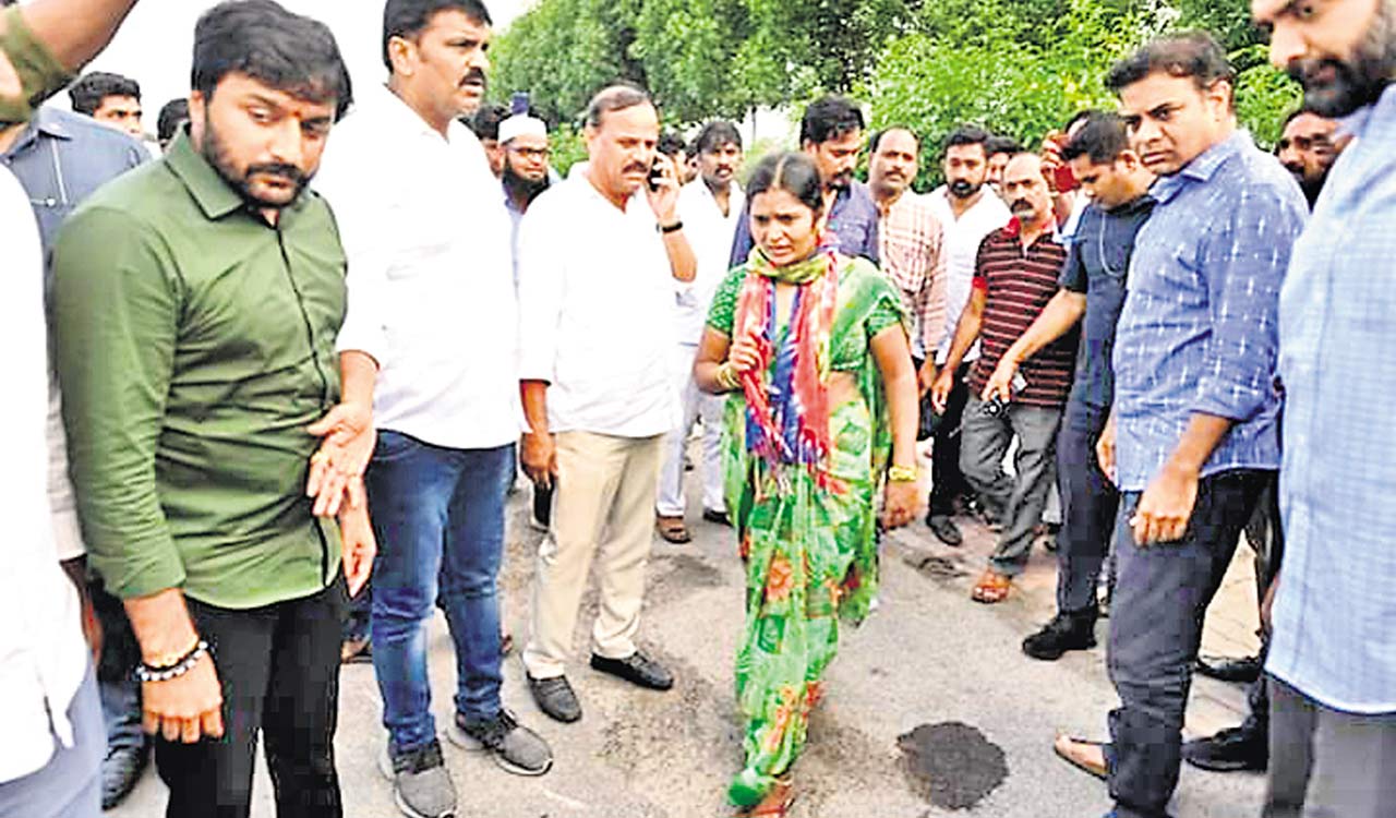 KTR helps road accident victim reach hospital in his convoy vehicle