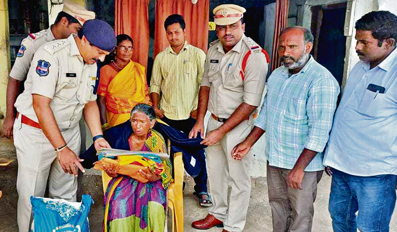 Telangana: Police ‘protection’ for Martha with cops building her shelter