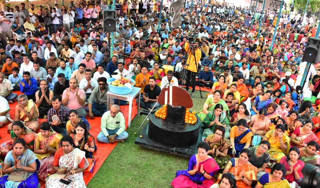 Sahasra Lingarchana begins with a grand note in Oman