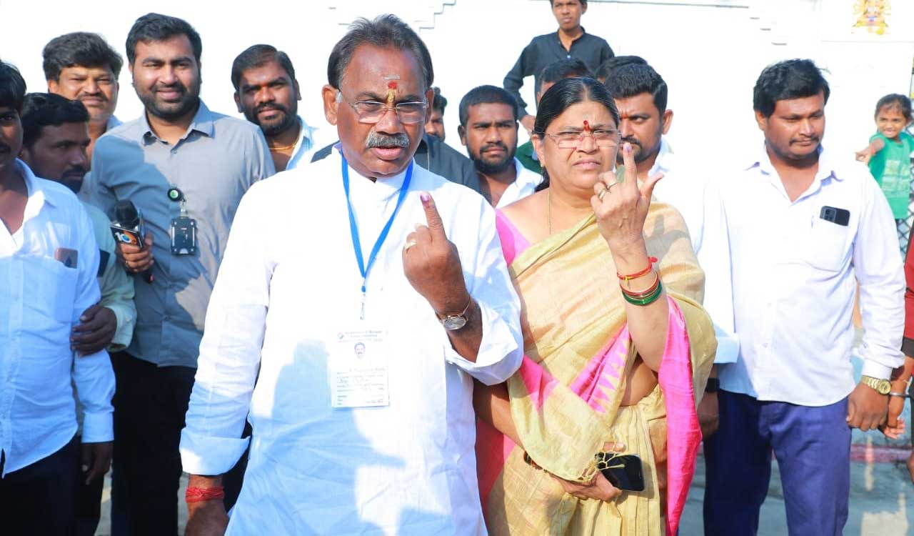 Polling underway amid tight security in Telangana’s Munugode