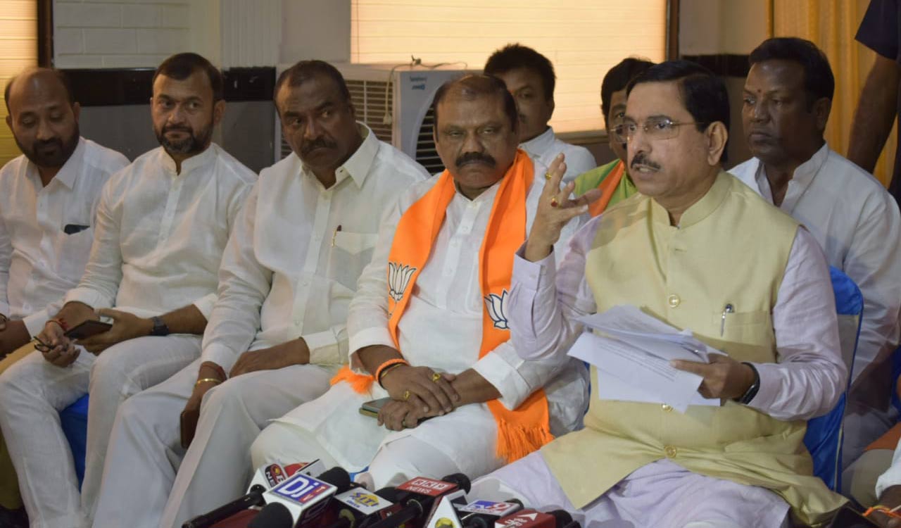 Never threatened Kavitha to join BJP: Pralhad Joshi