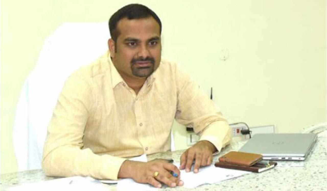 Oil palm to be cultivated in 11,400 acres in Karimnagar: Collector RV Karnan