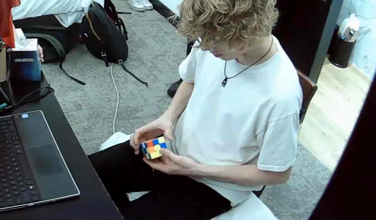 20-year-old breaks Guinness record for Rubik’s cube, solves 6,931 cubes in 24 hours
