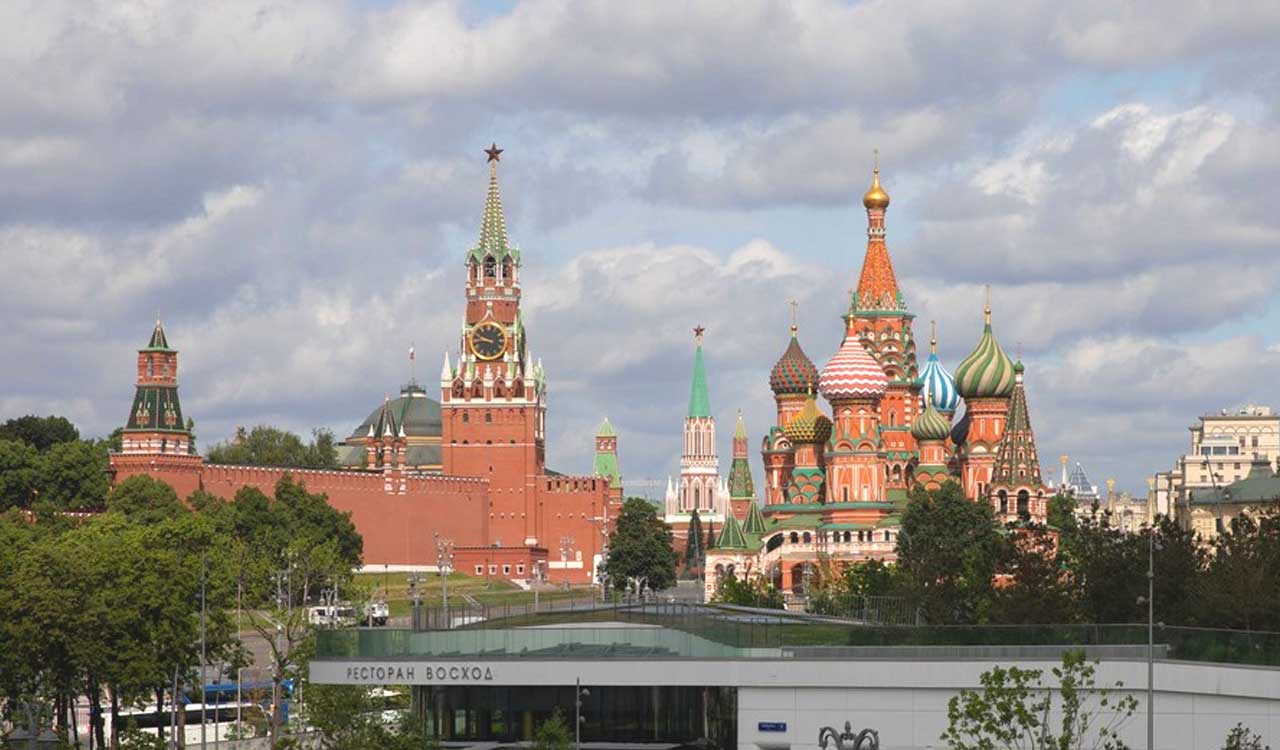 Russia bans 200 more Americans from entry