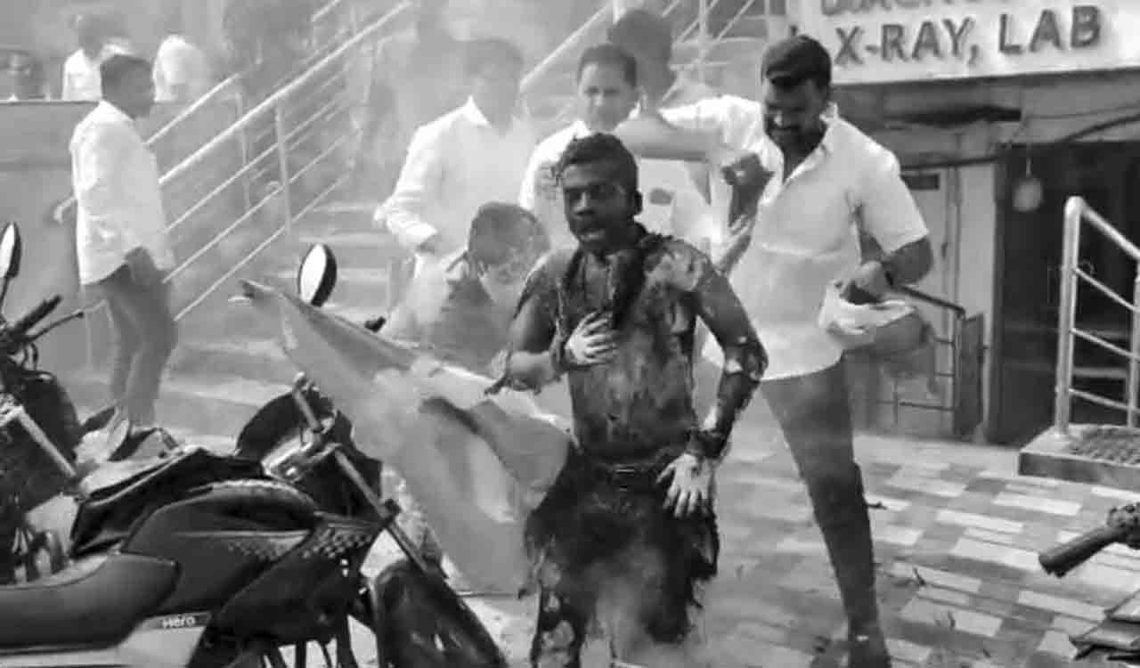 One killed, two injured after firecrackers go off in auto-rickshaw in Sangareddy